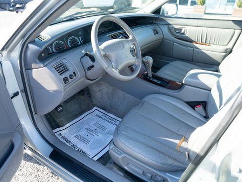 Used 2000 Toyota Avalon XLS image 14