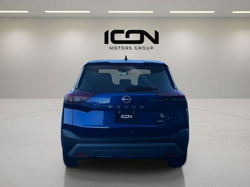 Used 2023 Nissan Rogue S image 4