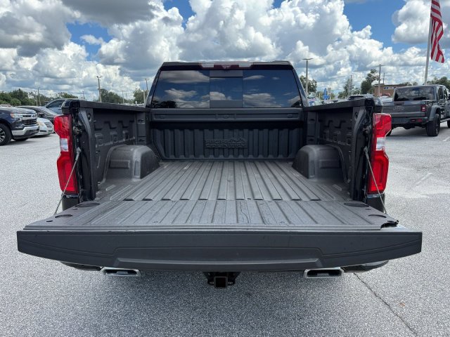 Used 2020 Chevrolet Silverado 1500 High Country w/ Technology Package AWD/4WD image 12