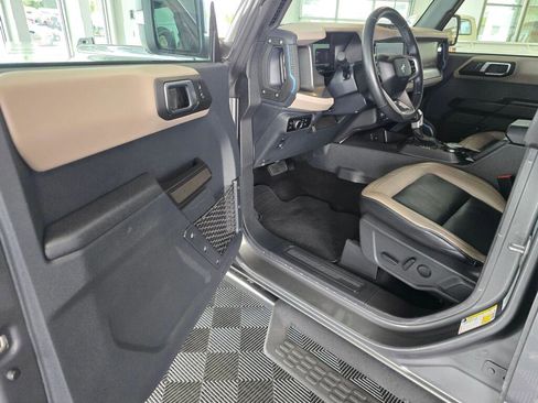Used 2024 Ford Bronco Wildtrak AWD/4WD image 17