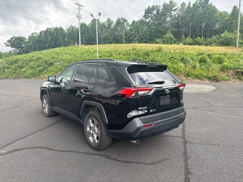 Used 2023 Toyota RAV4 XLE AWD/4WD image 7