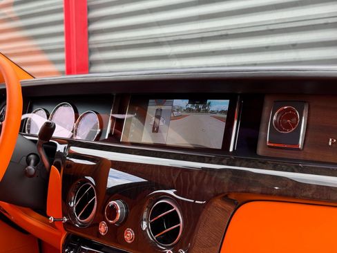 Used 2021 Rolls-Royce Phantom Extended Wheelbase image 31