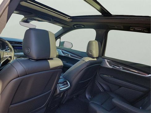 New 2025 Cadillac XT6 Sport w/ Technology Package image 12
