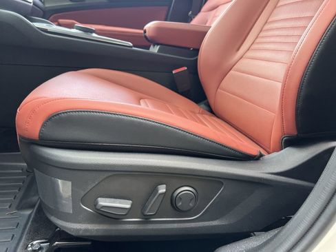 Used 2026 Kia Sportage SX Prestige image 14