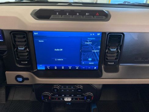 Used 2023 Ford Bronco Wildtrak AWD/4WD image 25