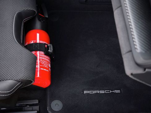 Used 2025 Porsche 911 GT3 image 32