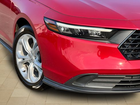 Used 2023 Honda Accord LX image 40
