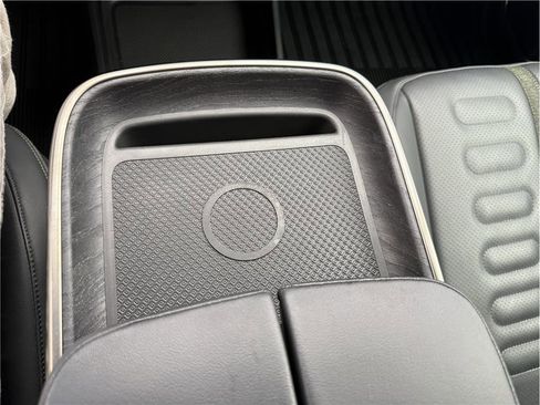 Used 2022 Rivian R1T Adventure image 23