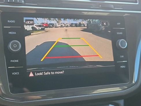 Used 2023 Volkswagen Tiguan SE image 30