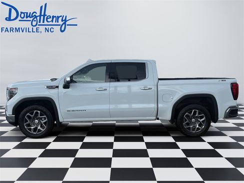 Used 2023 GMC Sierra 1500 SLT w/ SLT Convenience Package image 2