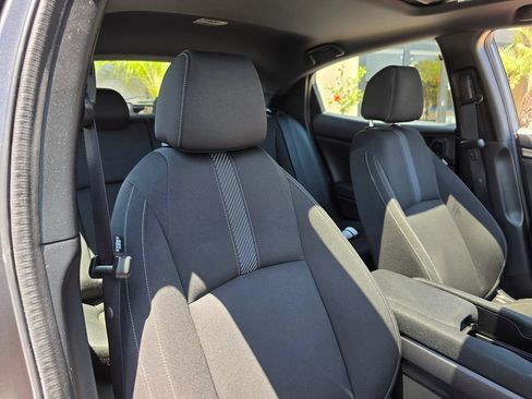 Used 2018 Honda Civic EX image 16
