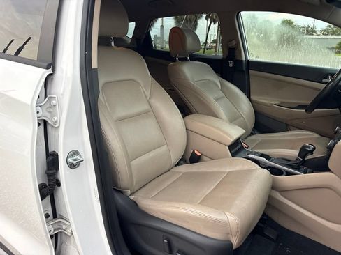 Used 2017 Hyundai Tucson SE Plus w/ Cargo Package FWD image 15