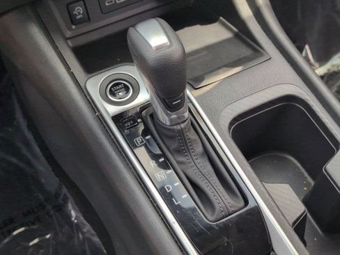 Used 2025 Nissan Sentra SV FWD image 19
