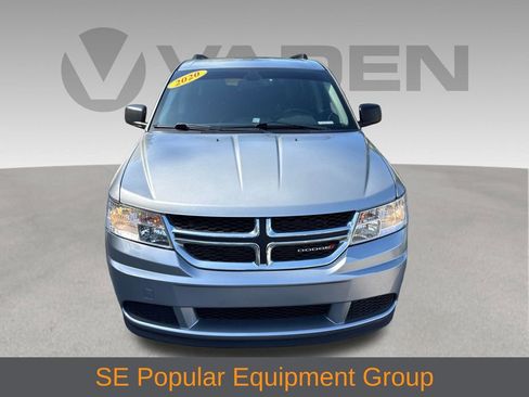 Used 2020 Dodge Journey SE w/ SE Popular Equipment Group FWD image 3