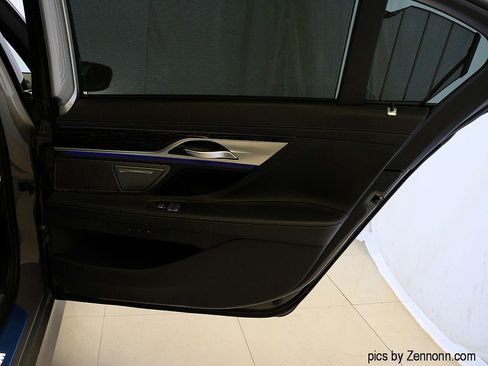 Certified 2022 BMW 750i xDrive w/ Executive Package image 36