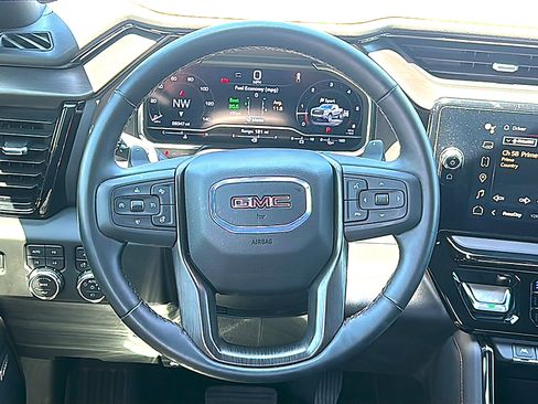 Used 2024 GMC Sierra 1500 AT4 w/ Technology Package AWD/4WD image 22