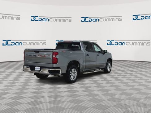 Used 2023 Chevrolet Silverado 1500 LT AWD/4WD image 9