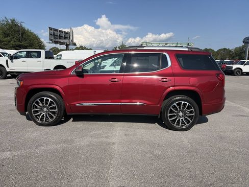 Used 2020 GMC Acadia Denali w/ Technology Package FWD image 4