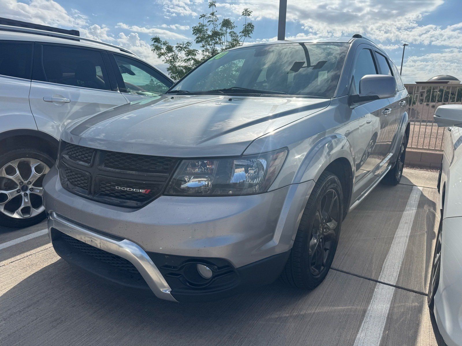 Used 2020 Dodge Journey Crossroad FWD image 2