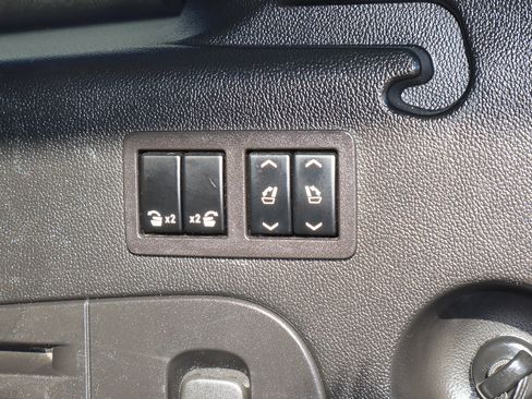 Used 2019 GMC Yukon XL SLT w/ Open Road Package image 23