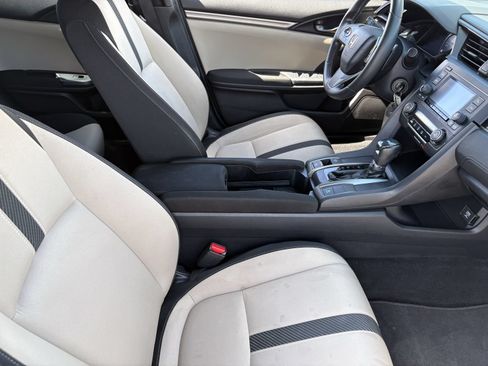 Used 2018 Honda Civic Sport image 13