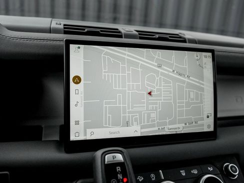 New 2025 Land Rover Defender 110 S image 17