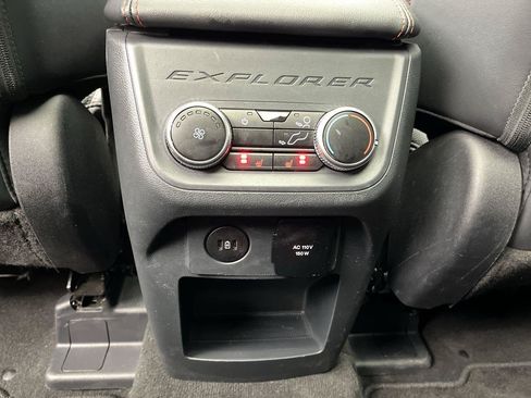 Used 2025 Ford Explorer ST AWD/4WD image 15