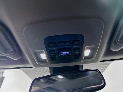 Used 2024 Toyota Camry SE w/ Convenience Package image 18