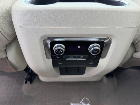 Used 2022 GMC Yukon XL Denali w/ Max Trailering Package AWD/4WD image 11