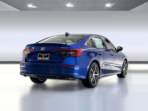 Used 2022 Honda Civic Touring image 8