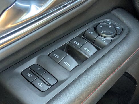 Used 2024 Chevrolet Suburban RST w/ Luxury Package image 26