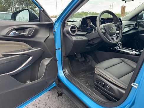 Used 2025 Chevrolet Trax ACTIV w/ Driver Confidence Package image 13