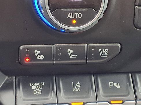 Used 2022 Chevrolet Silverado 2500 LTZ w/ LTZ Plus Package image 18