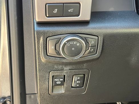 Used 2021 Ford Expedition Platinum AWD/4WD image 31