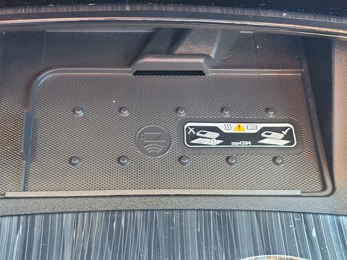 Used 2019 Chevrolet Impala Premier w/ Premier Confidence Package image 27