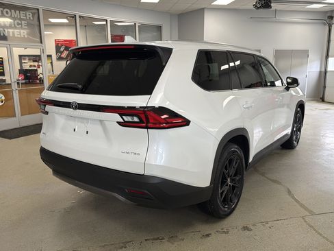 New 2026 Toyota Grand Highlander AWD image 3