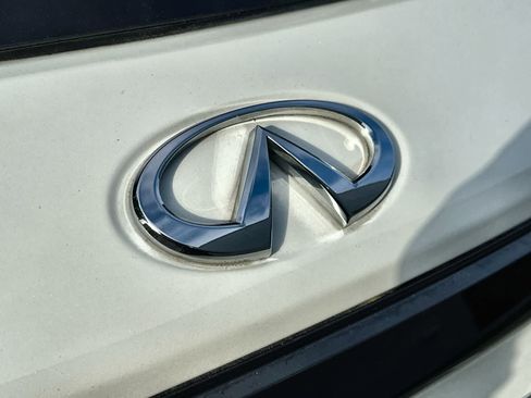 Used 2023 INFINITI QX60 Sensory w/ Cargo Package image 16