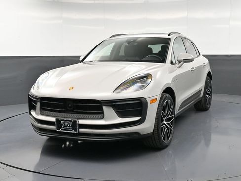 Certified 2023 Porsche Macan Turbo AWD/4WD image 1
