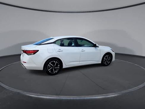 Used 2024 Nissan Sentra SV FWD image 8