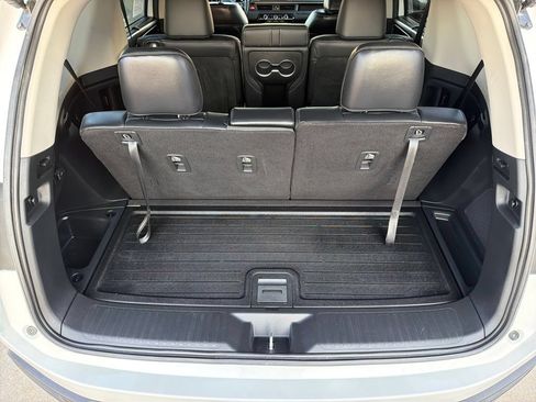 Used 2025 Honda Pilot EX-L image 23