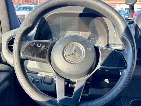 Used 2019 Mercedes-Benz Sprinter 144 image 17