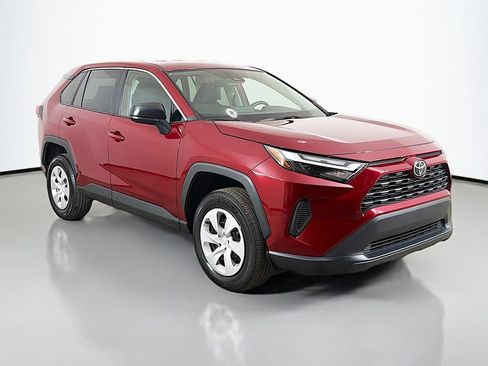 Used 2025 Toyota RAV4 LE AWD/4WD image 37