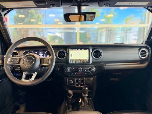 Used 2023 Jeep Wrangler Unlimited Sahara AWD/4WD image 38