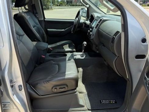 Used 2014 Nissan Frontier PRO-4X w/ Pro-4x Luxury Package AWD/4WD image 42
