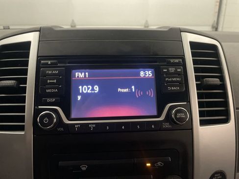 Used 2018 Nissan Frontier SV AWD/4WD image 7
