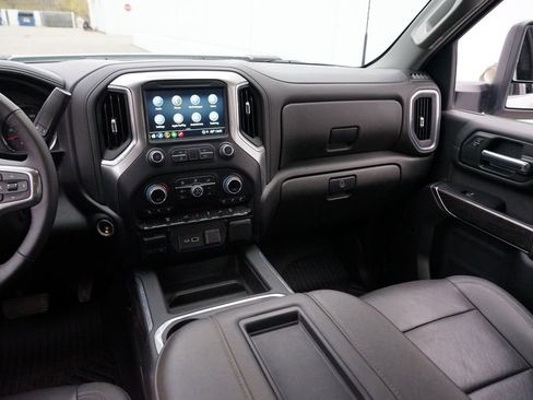 Used 2022 Chevrolet Silverado 3500 LTZ image 23