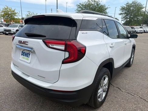 Used 2023 GMC Terrain SLE w/ Driver Convenience Package AWD/4WD image 5