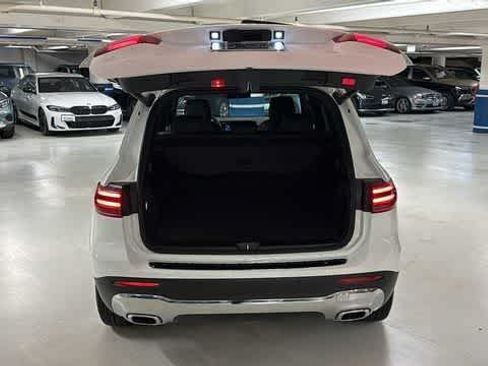 Certified 2026 Mercedes-Benz GLB 250 4MATIC image 33