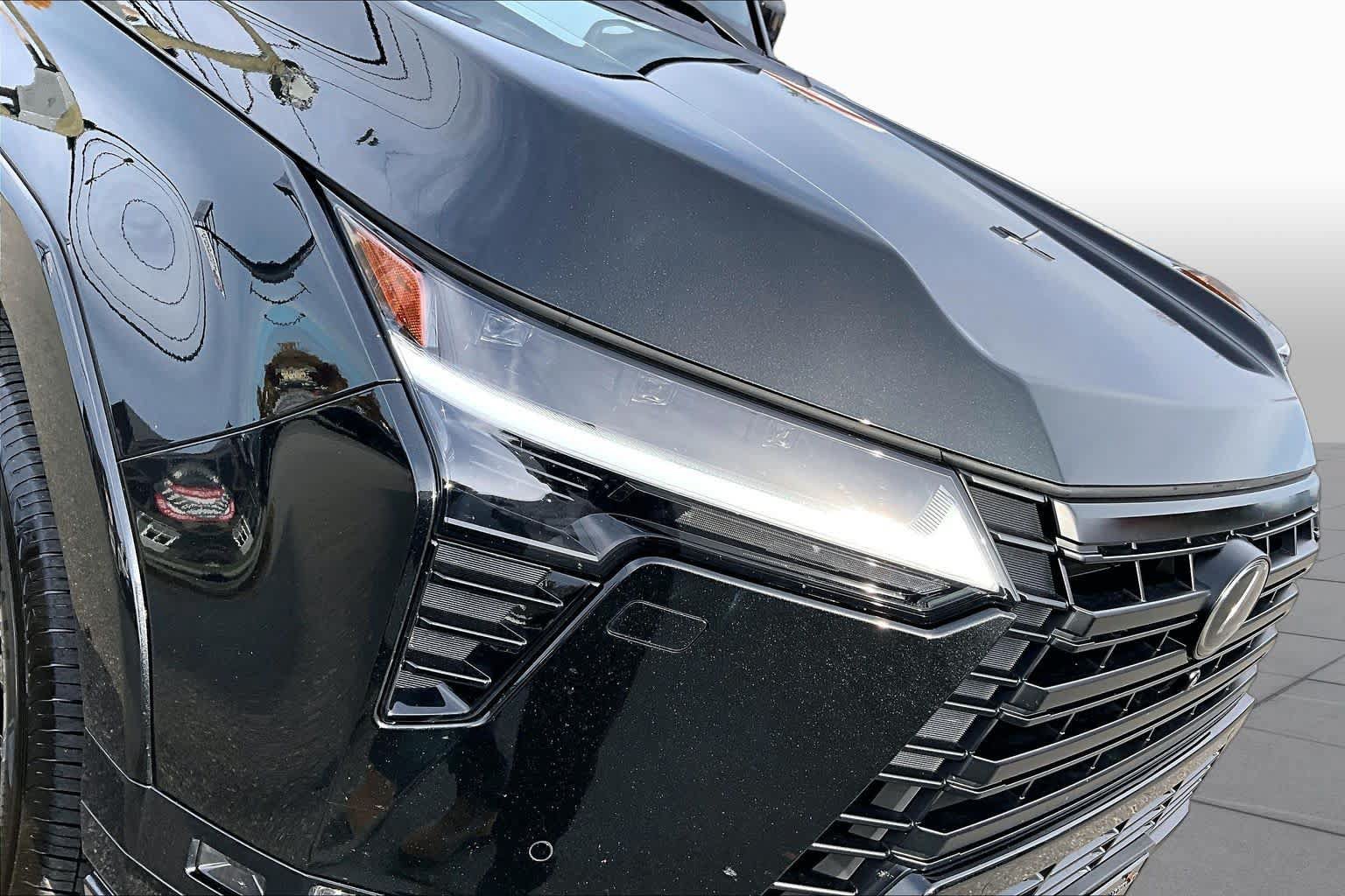 Used 2024 Lexus GX 550 w/ Accessory Package (Z1) AWD/4WD image 25