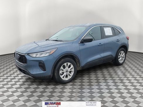 Used 2023 Ford Escape Active image 2
